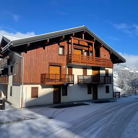 Apartment Cosy Avec Piscine Et Parking, Au Pied Des Pistes - Fr-1-505-213
