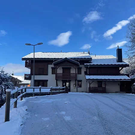 Apartment Cosy Avec Piscine Et Parking, Au Pied Des Pistes - Fr-1-505-213 *