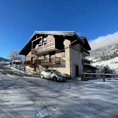 Cosy Avec Piscine Et Parking, Au Pied Des Pistes - Fr-1-505-213